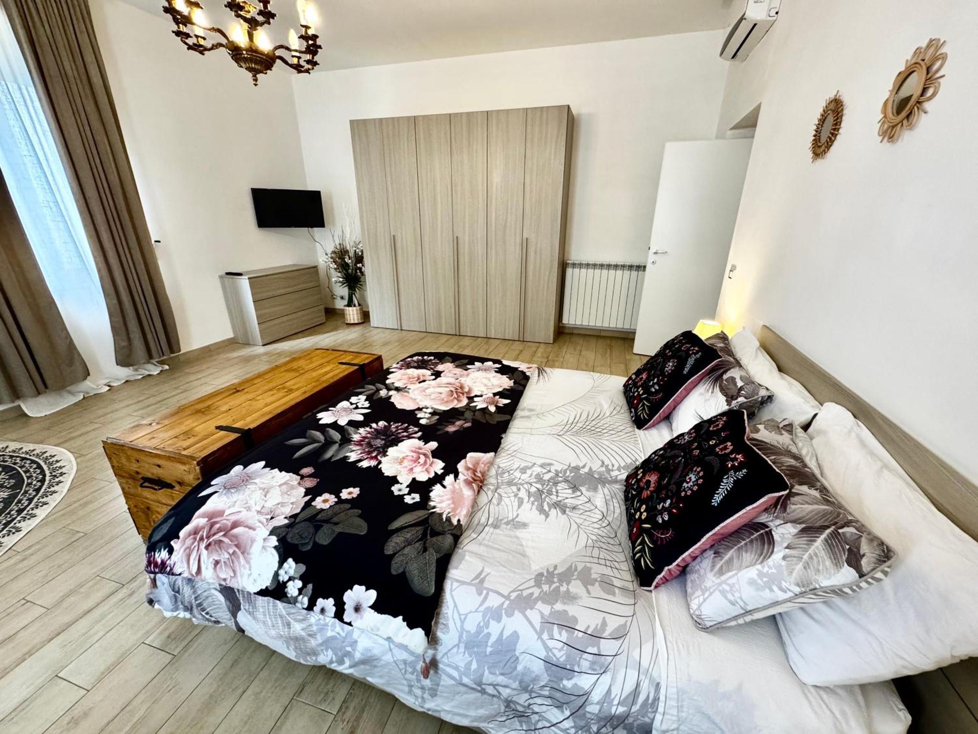 Ferienwohnung La Casa Di Sarah Aspetta Voi Neapel Exterior foto