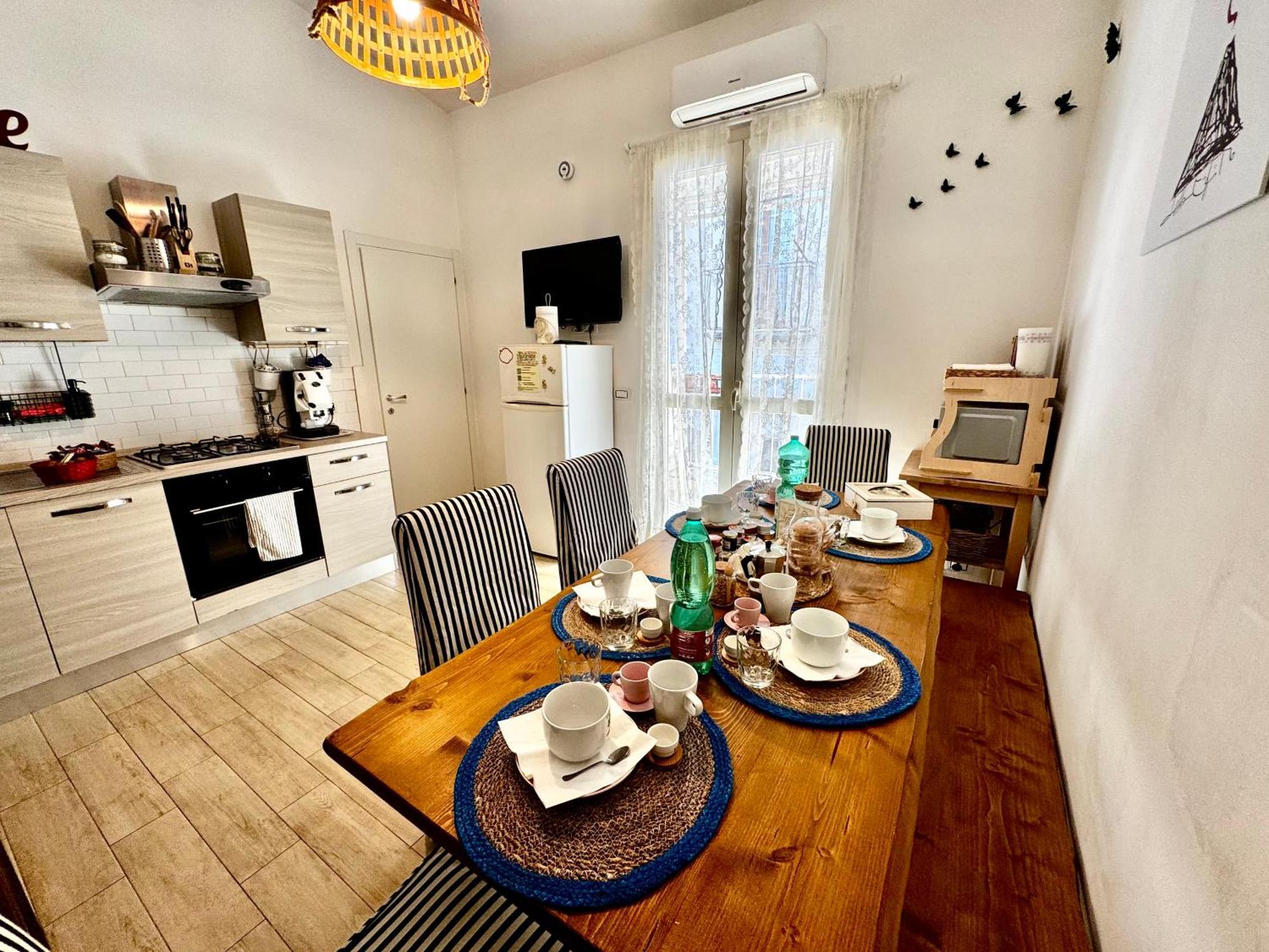 Ferienwohnung La Casa Di Sarah Aspetta Voi Neapel Exterior foto